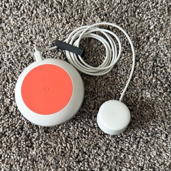 Google Home Mini - Picture 3 of 3